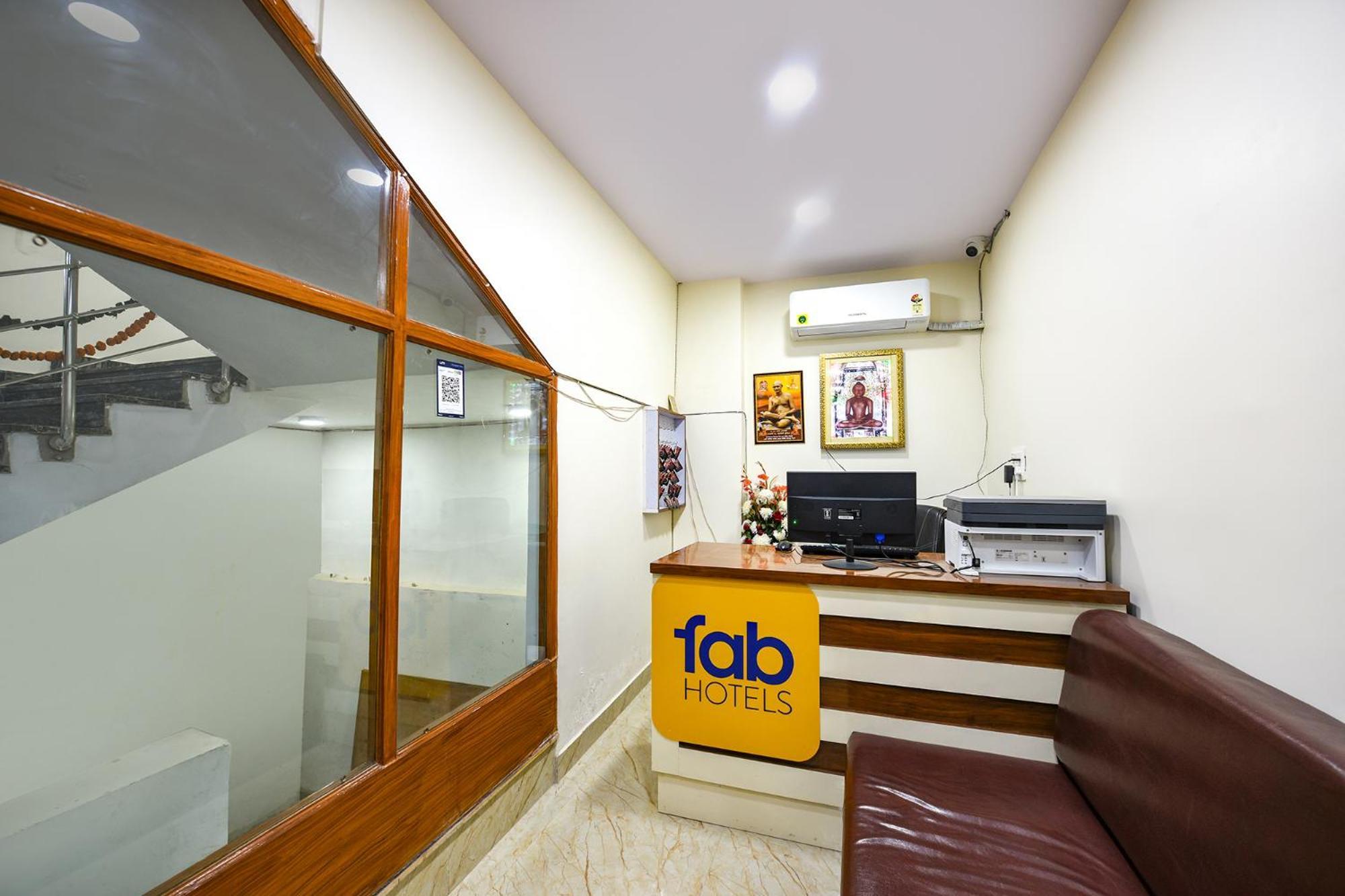 Fabhotel Mona International Nueva Delhi Exterior foto
