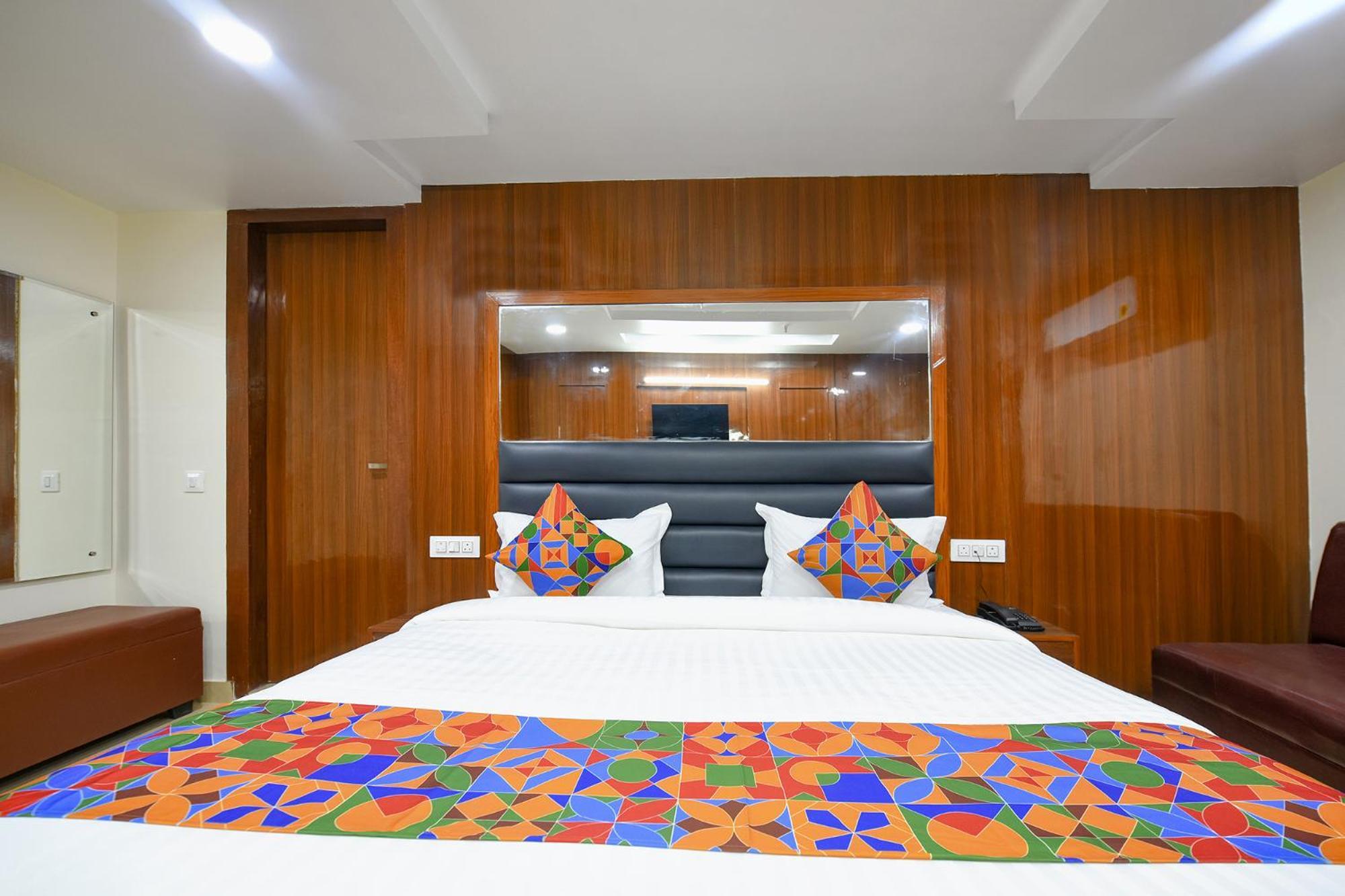 Fabhotel Mona International Nueva Delhi Exterior foto