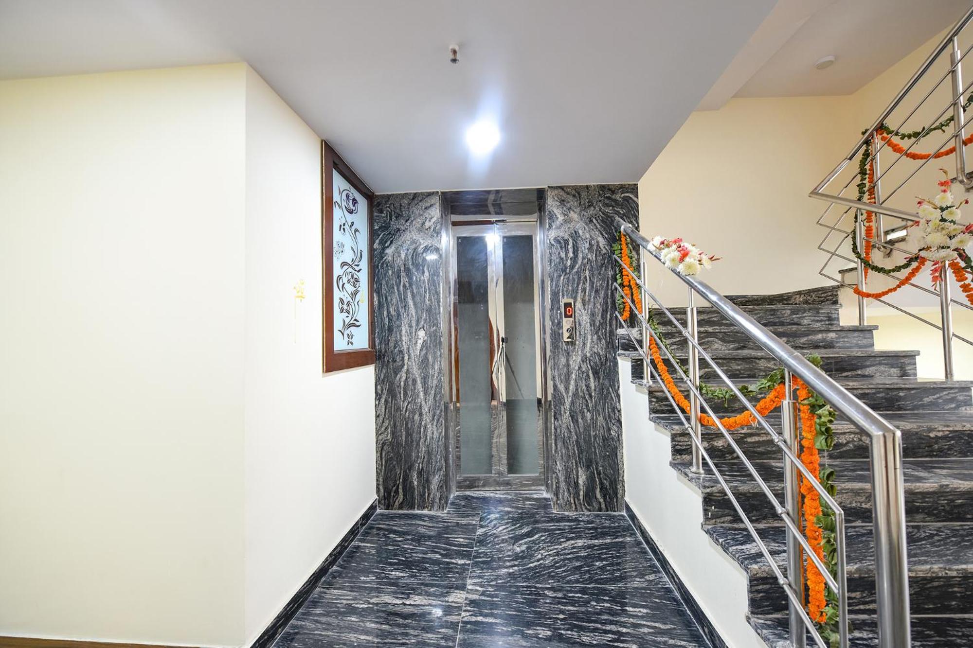 Fabhotel Mona International Nueva Delhi Exterior foto